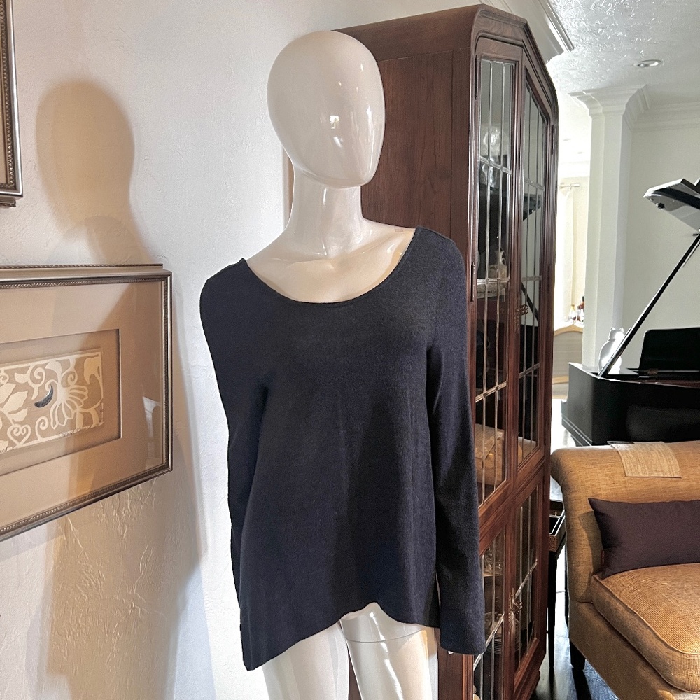 Anthopologie Navy and Black Marled Scoop Neck Swing Sweater - Small